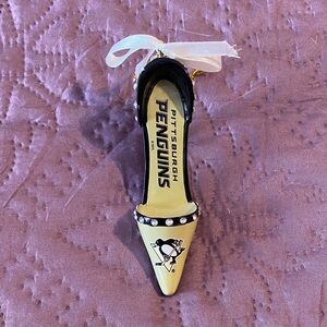 NHL Pittsburgh Penguins Black and Cream Shoe Ornament